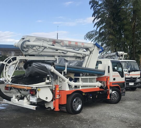 コンクリートポンプ車