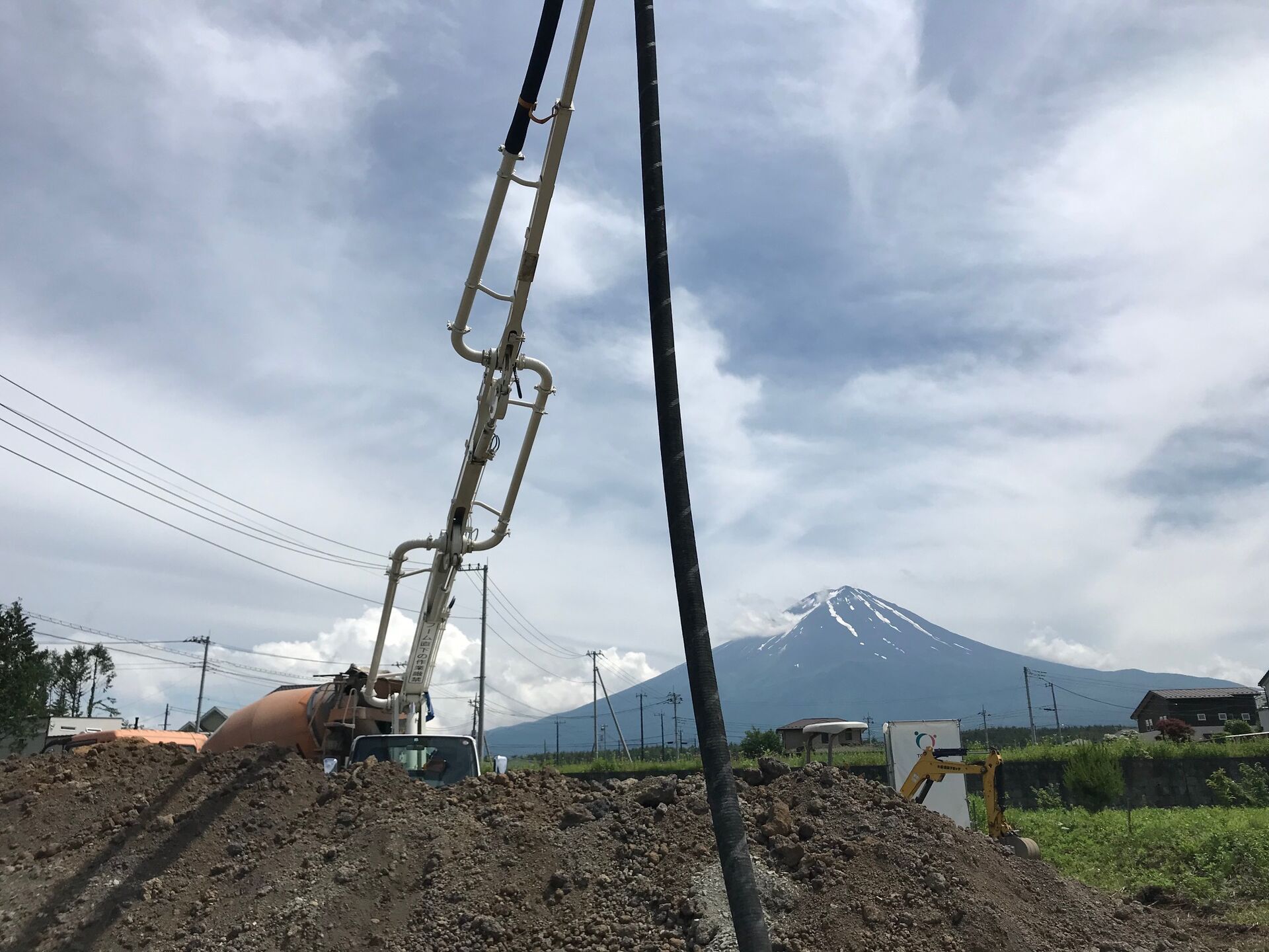 97F5CB19-B0AA-4346-B38D-28B03639E5DD