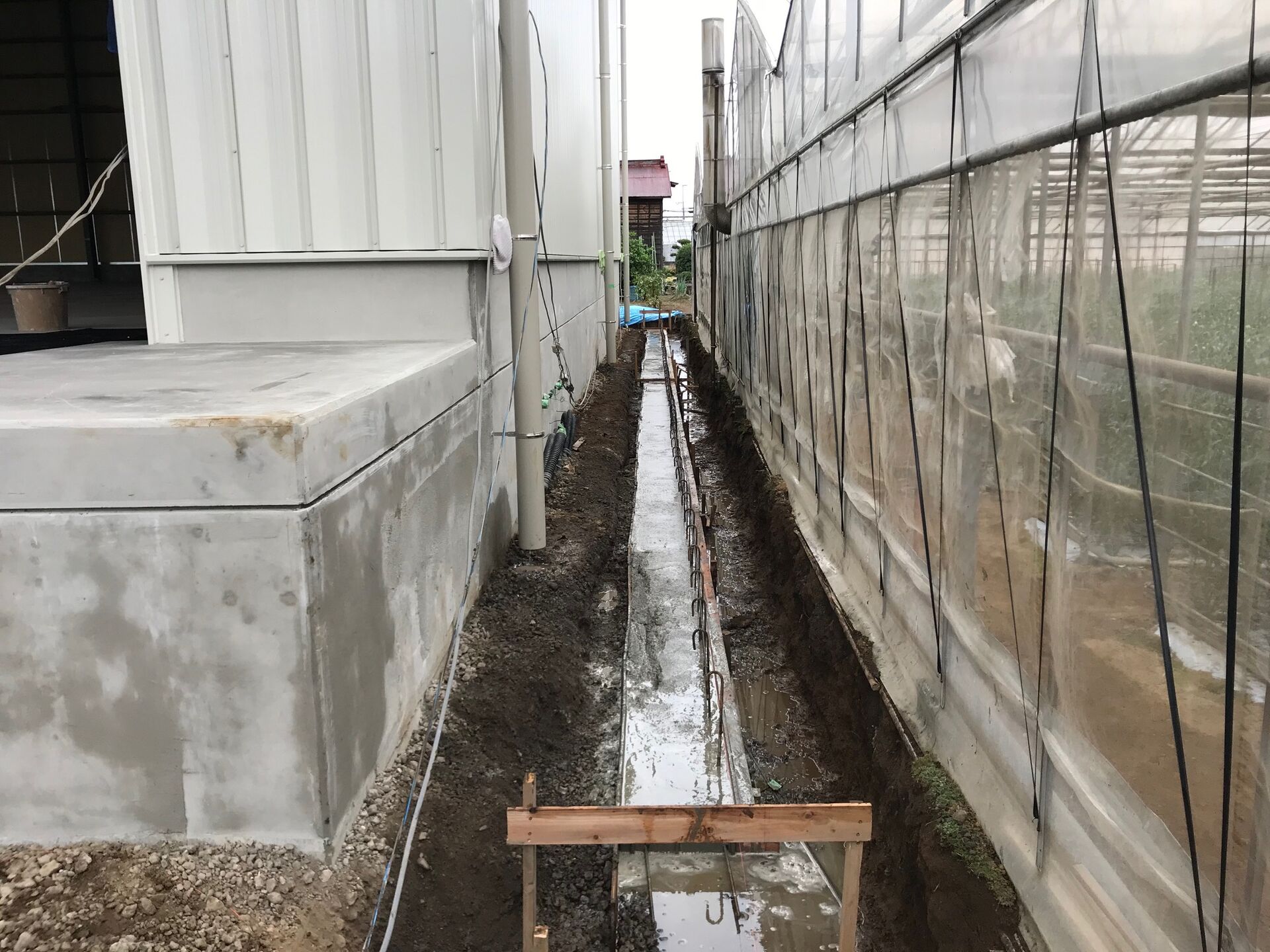 2AEB9590-935A-4A6B-B509-88524BA0ADE5